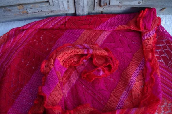 Invero Dreiecktuch Kyra flamenco, Farben , Struktur, Muster